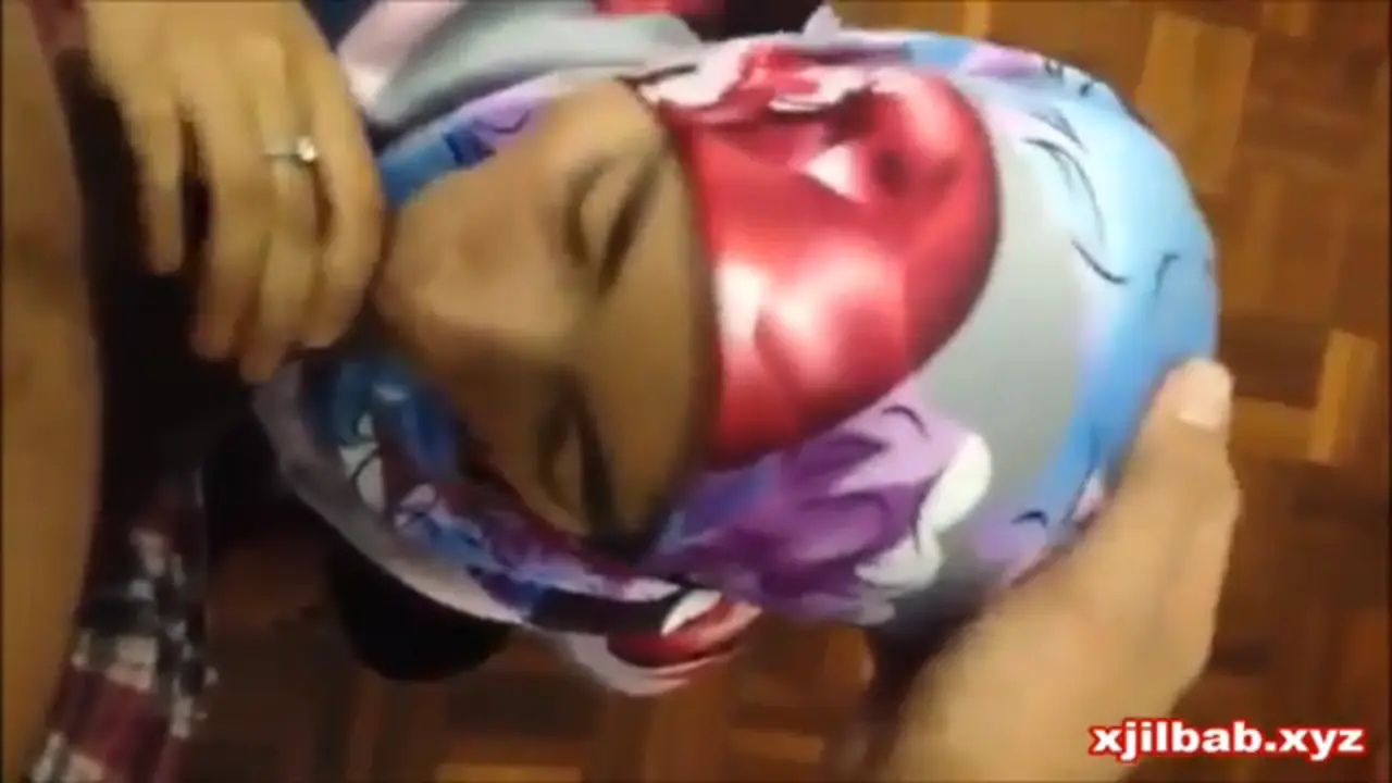 Nikmatnya_Punya_Pacar_Hijaber_Yang_Jago_Nyepong_-_xJilbab_Video