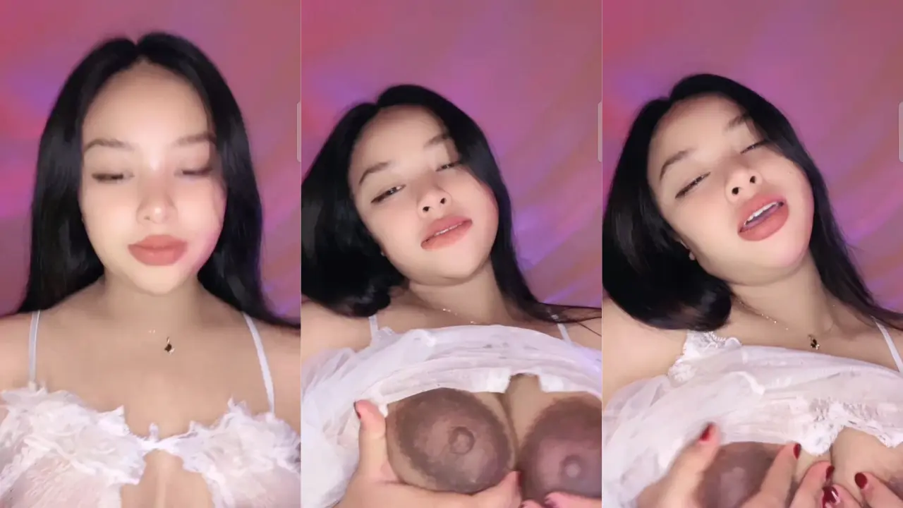 Tante cantik tetek besar , puting hitam 